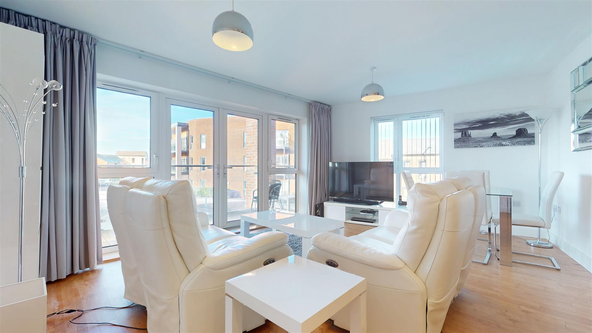 2 bed property in 9 Atlas Way, Milton Keynes